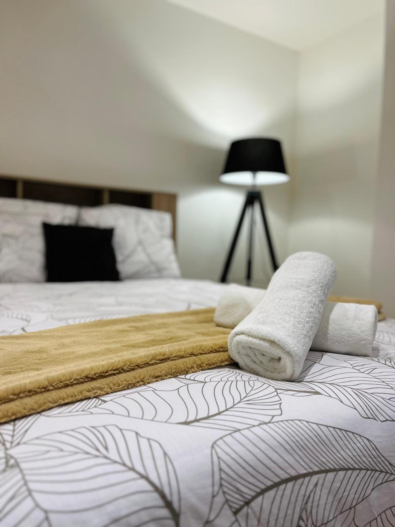La Ruche Arrageoise - Parking Gratuit - Cozy - Grand Lit - Long Sejour Apartamento Arras Exterior foto