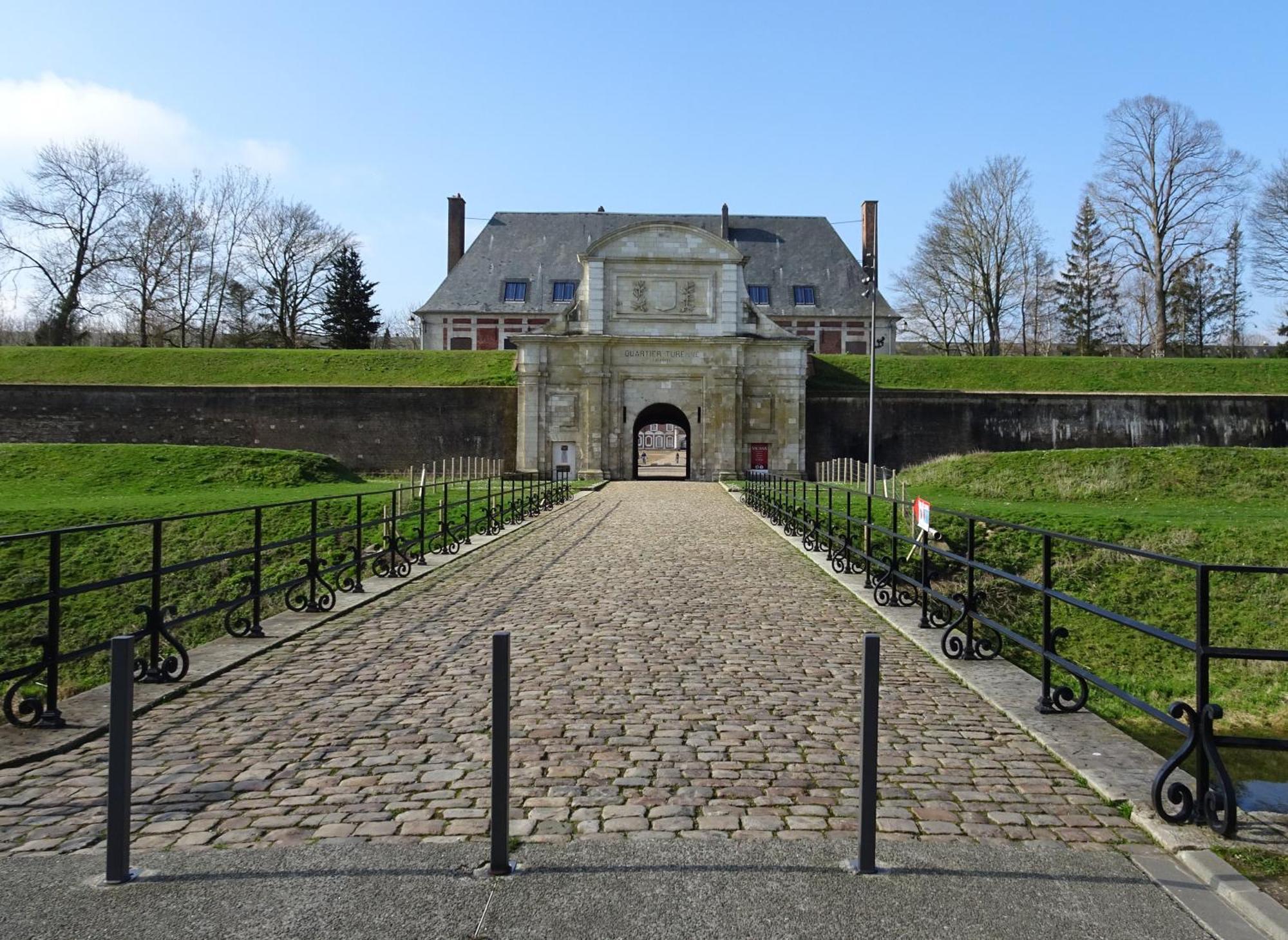 La Ruche Arrageoise - Parking Gratuit - Cozy - Grand Lit - Long Sejour Apartamento Arras Exterior foto